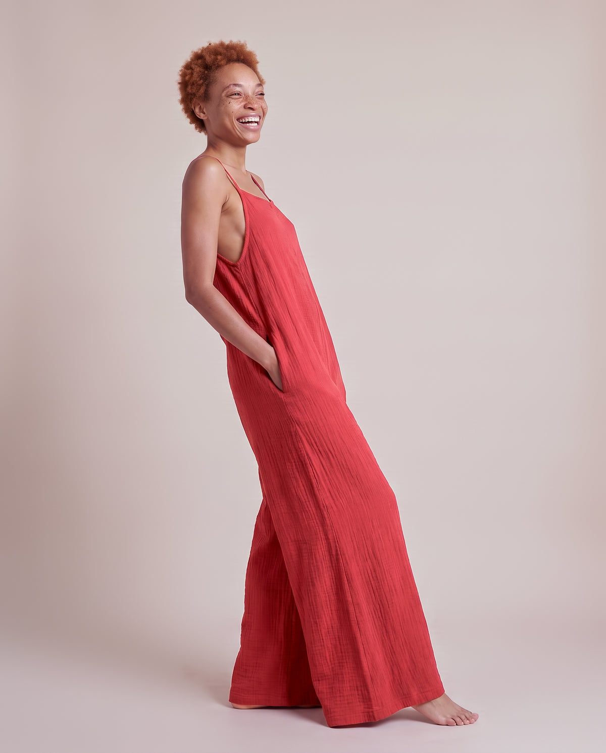Rudo Jumpsuit in Bordeaux, side with pocket