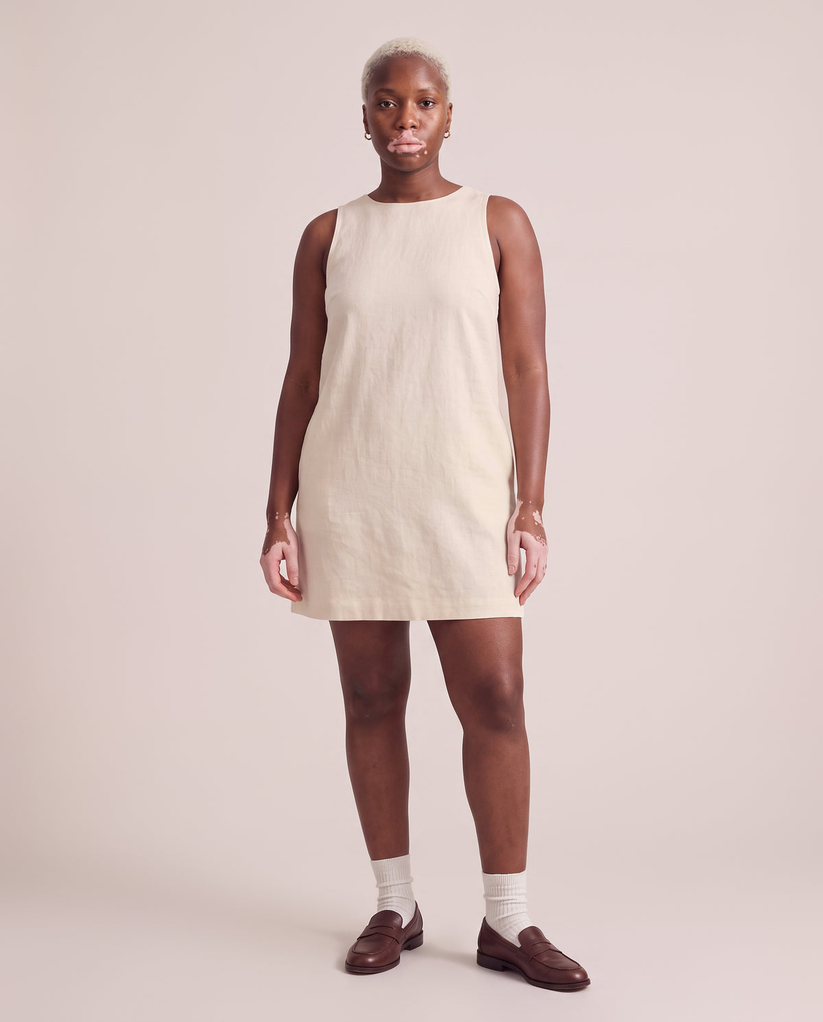 Ruva Dress Linen in Beige, front