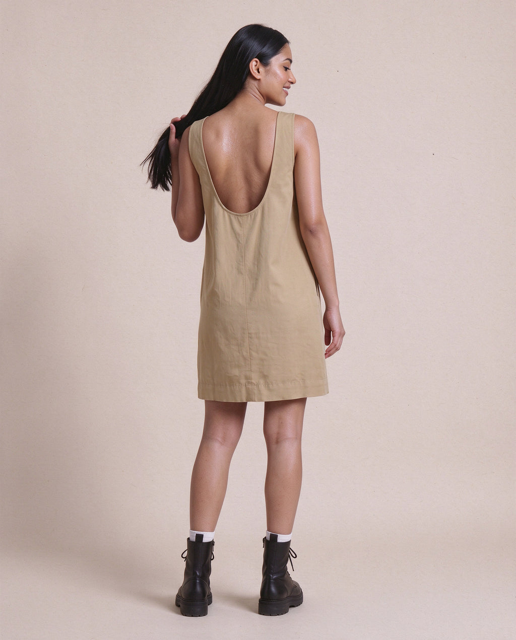 Ruva Dress Tencell in Beige, open back